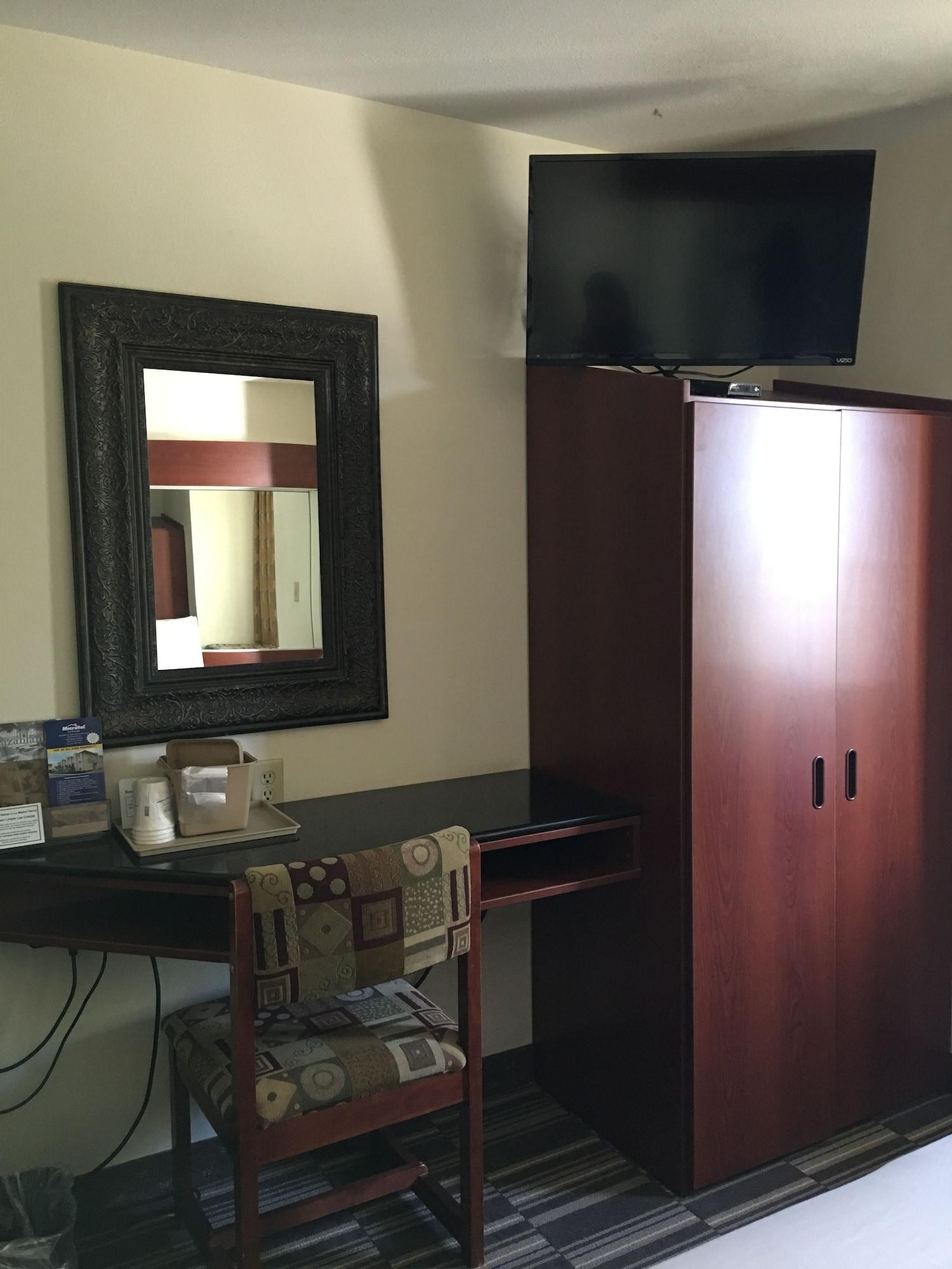 Microtel Inn & Suites By Wyndham Indianapolis Airport Экстерьер фото