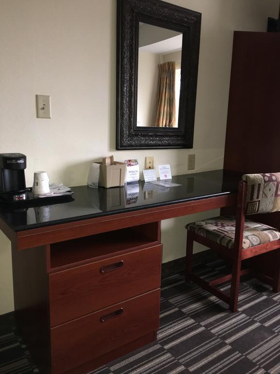 Microtel Inn & Suites By Wyndham Indianapolis Airport Экстерьер фото