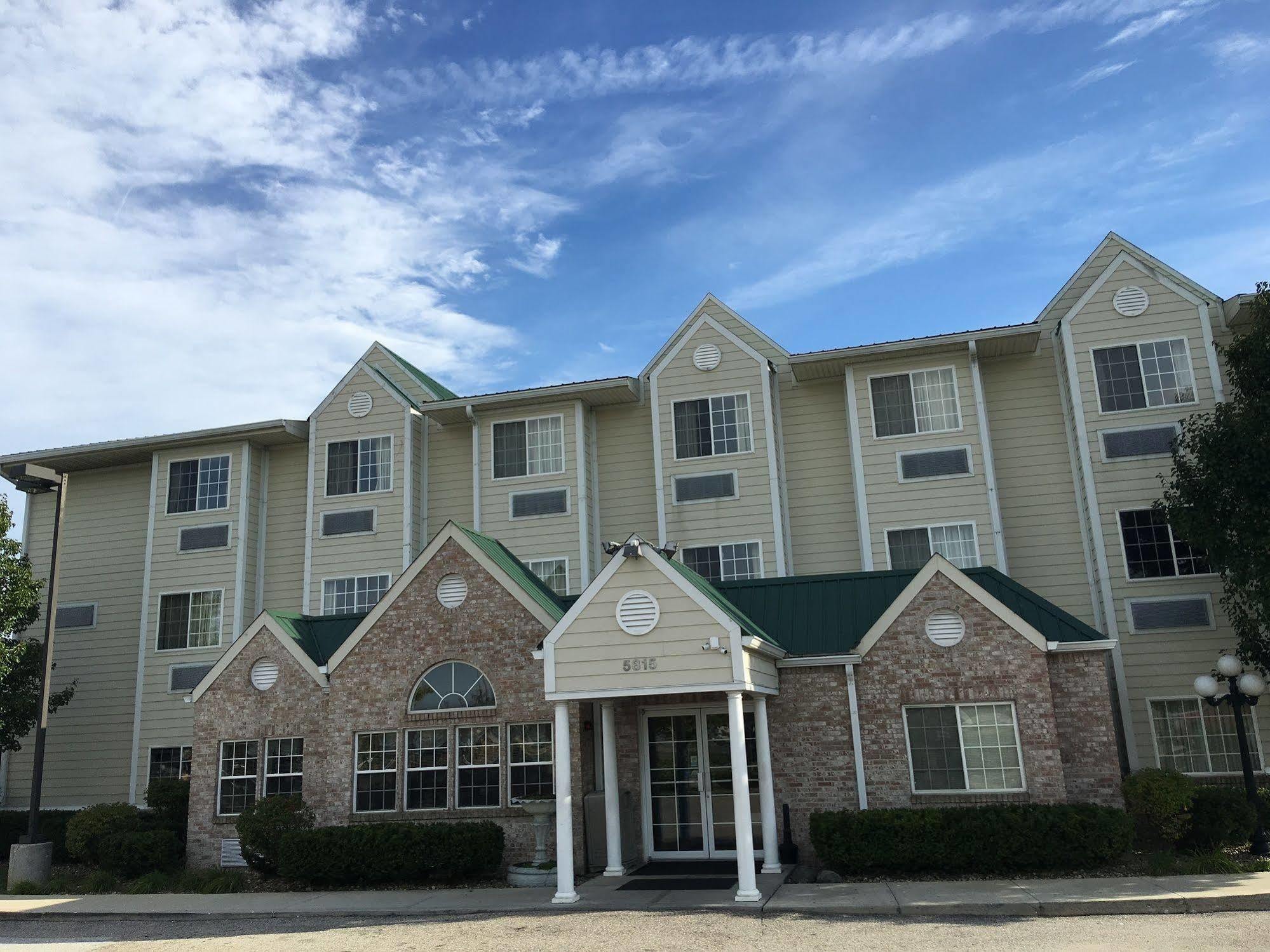 Microtel Inn & Suites By Wyndham Indianapolis Airport Экстерьер фото
